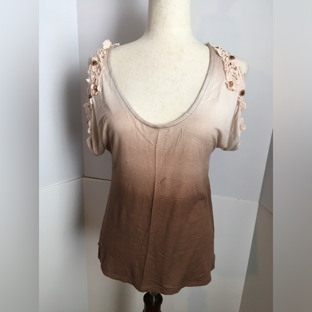 Venus Women’s Ombre Cold-Shoulder Top in Taupe